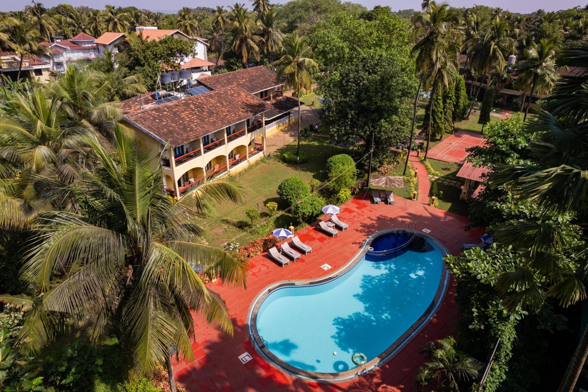 Carina Beach Resort Бенаулим Экстерьер фото
