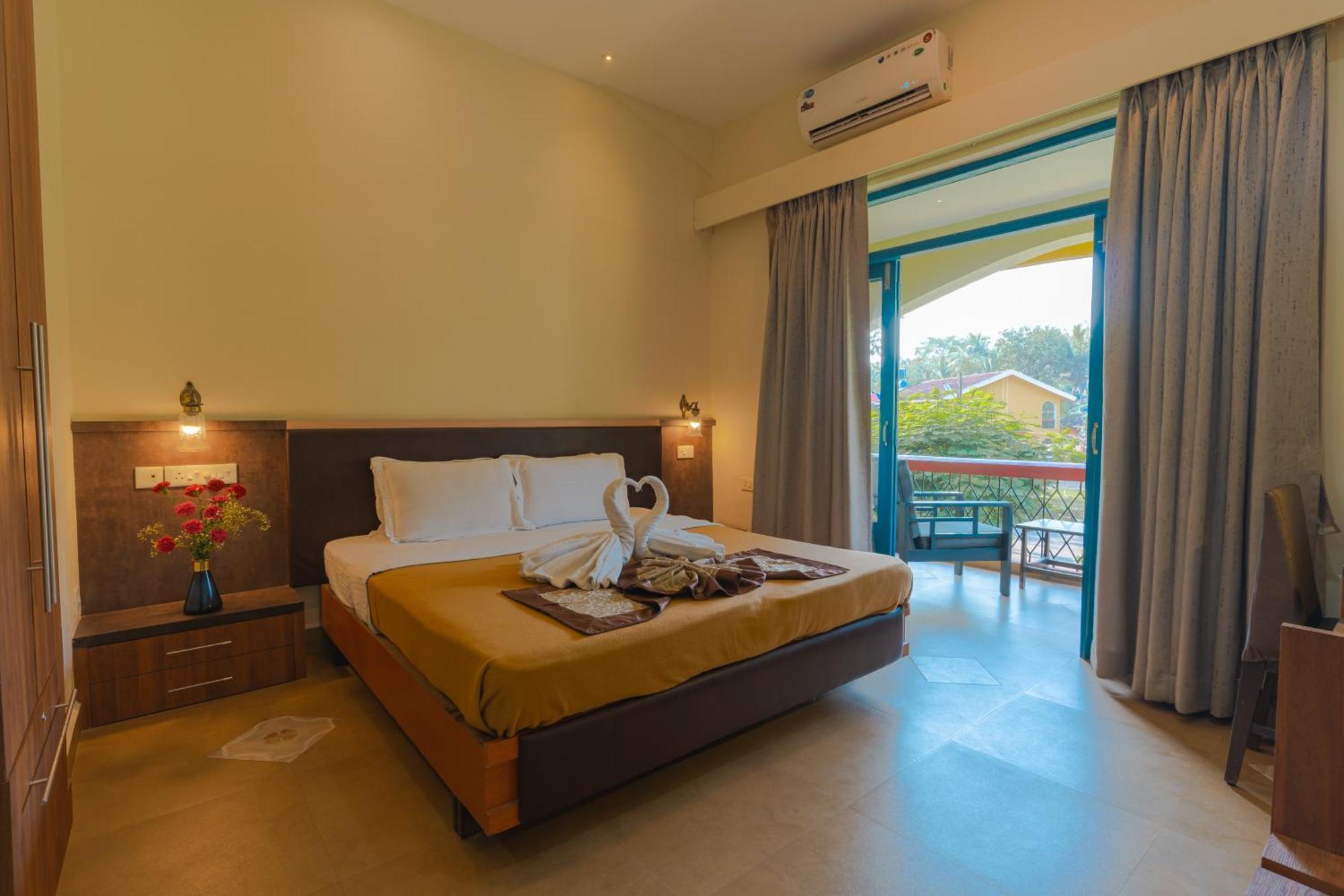 Carina Beach Resort Бенаулим Экстерьер фото