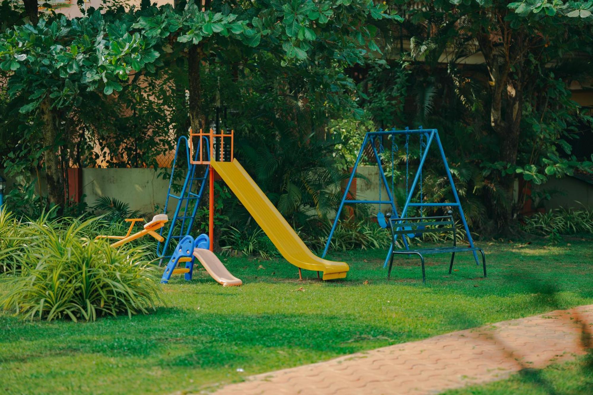 Carina Beach Resort Бенаулим Экстерьер фото