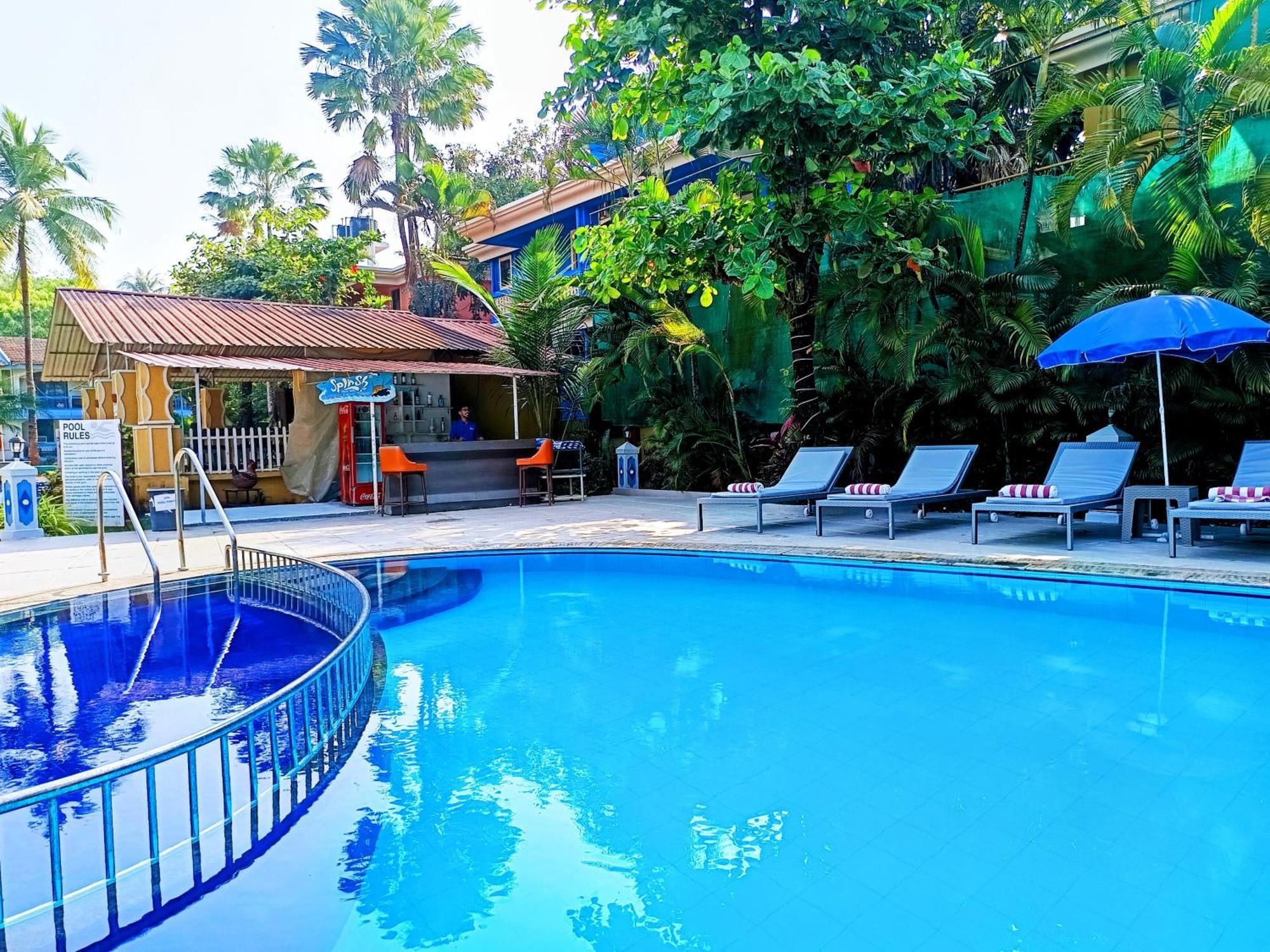 Carina Beach Resort Бенаулим Экстерьер фото
